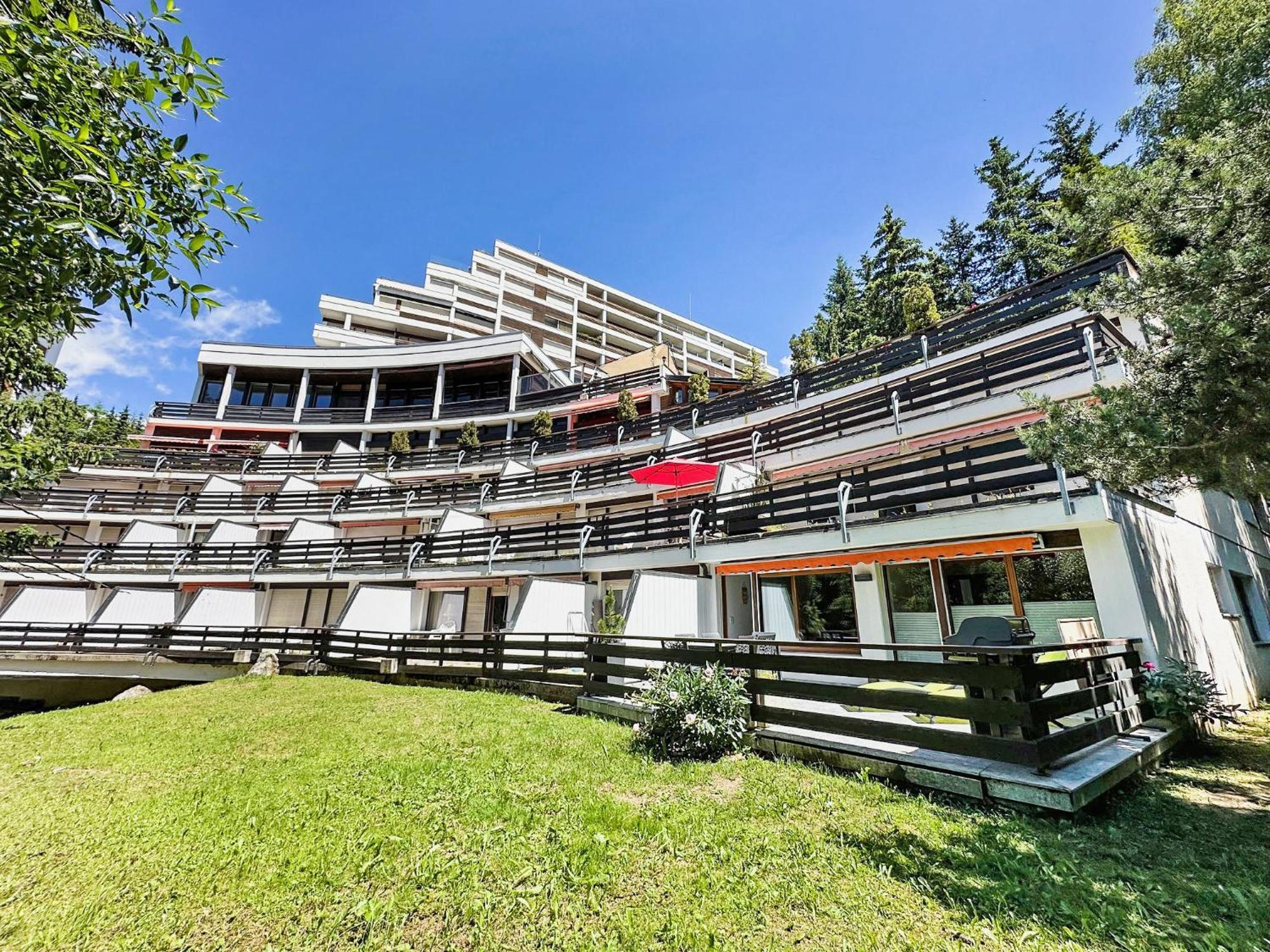 Snowstar-next To Lift And Golf-crans Montana * Crans-Montana